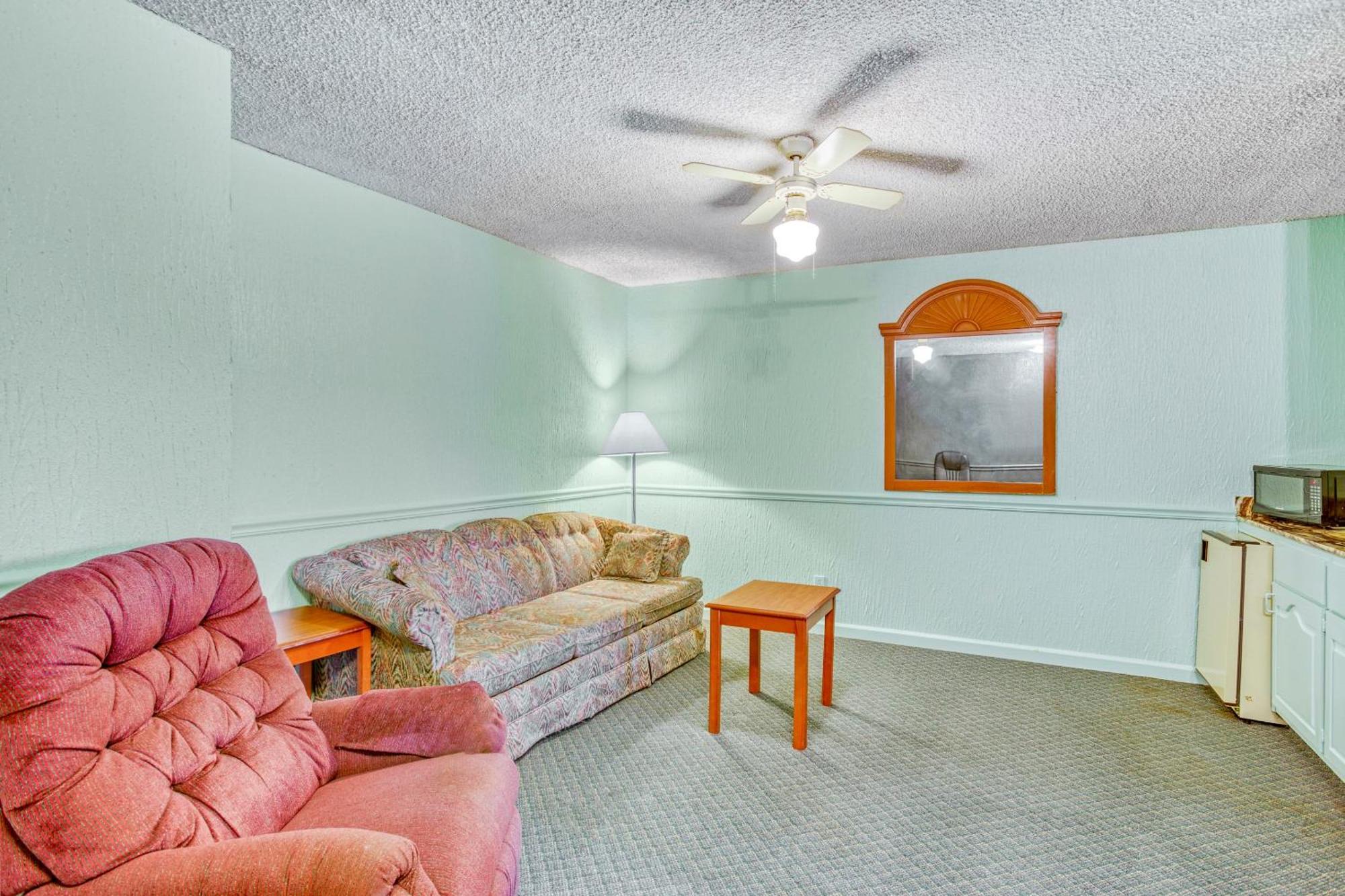Oyo Townhouse Tulsa Woodland Hills Hotell Eksteriør bilde