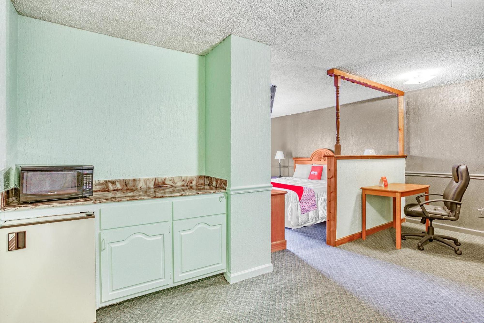 Oyo Townhouse Tulsa Woodland Hills Hotell Eksteriør bilde