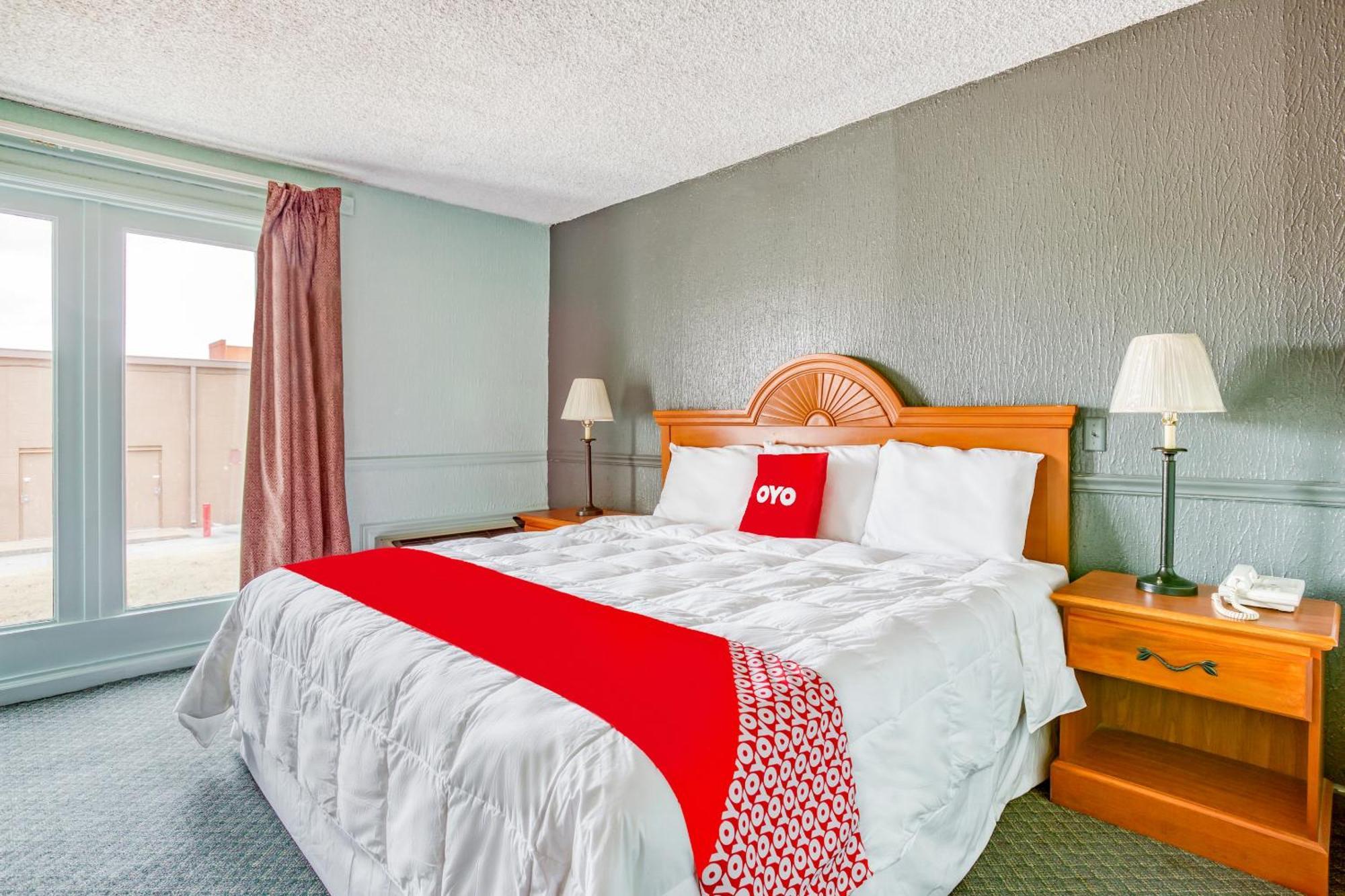 Oyo Townhouse Tulsa Woodland Hills Hotell Eksteriør bilde
