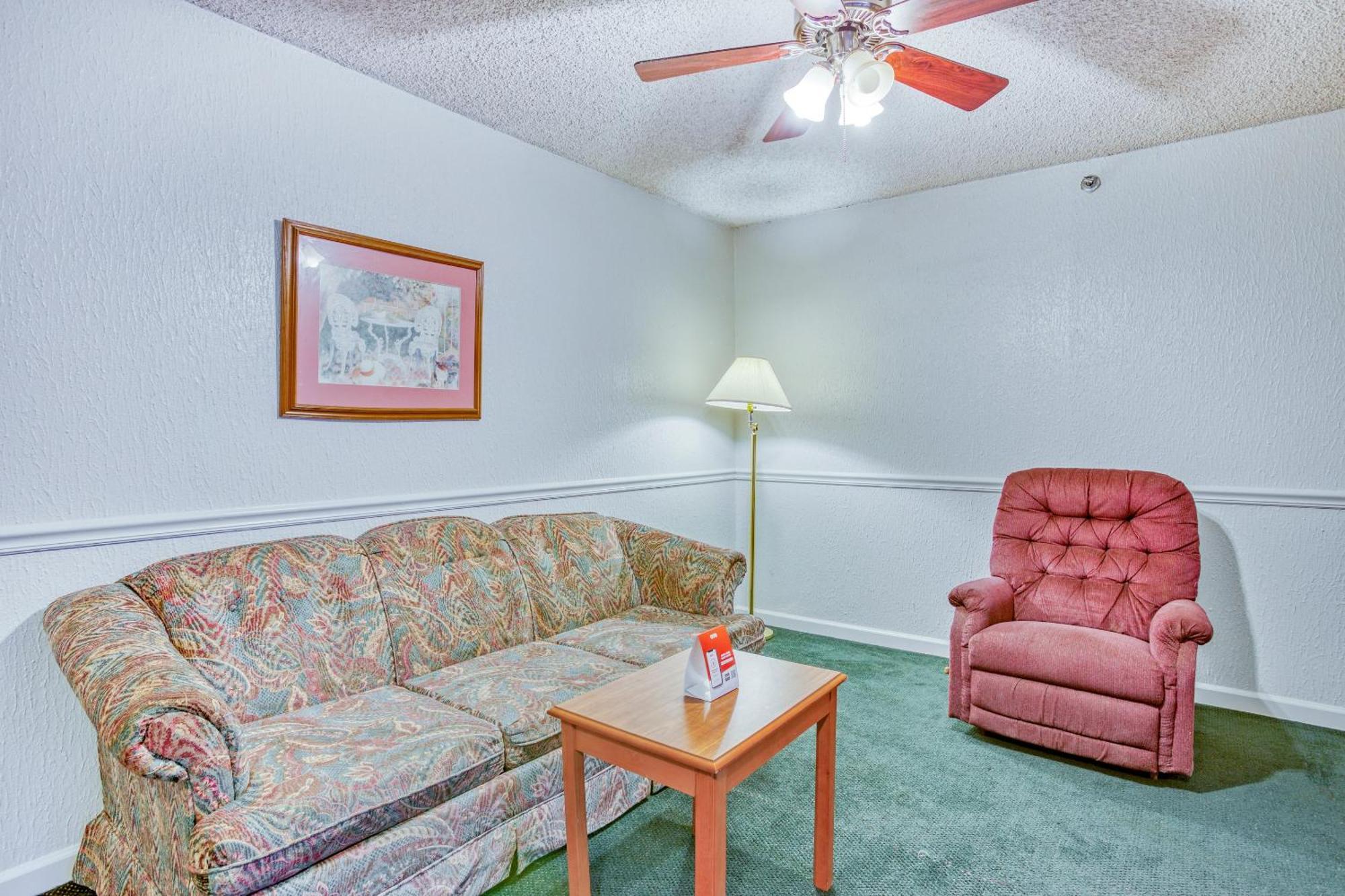 Oyo Townhouse Tulsa Woodland Hills Hotell Eksteriør bilde