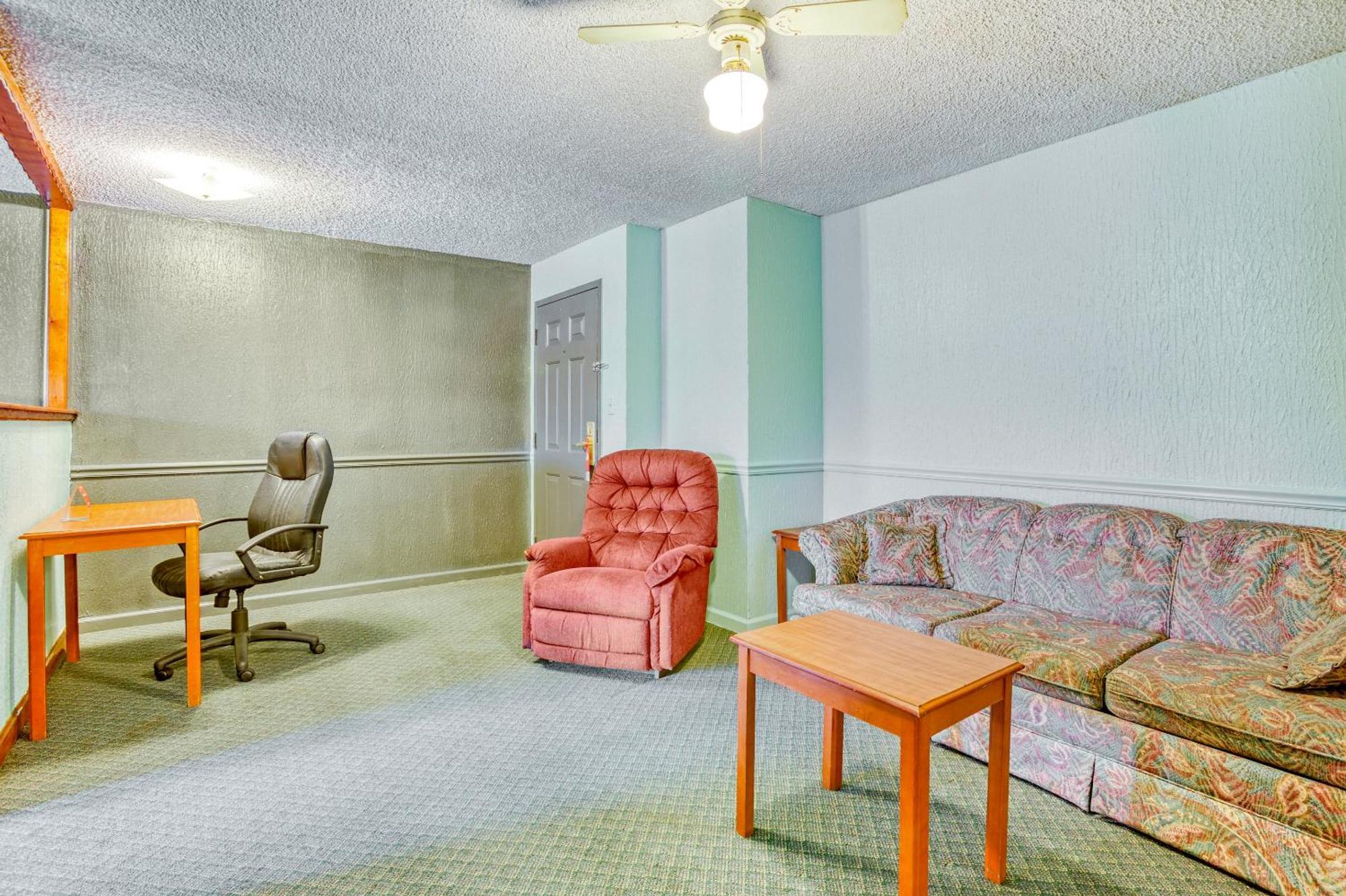Oyo Townhouse Tulsa Woodland Hills Hotell Eksteriør bilde